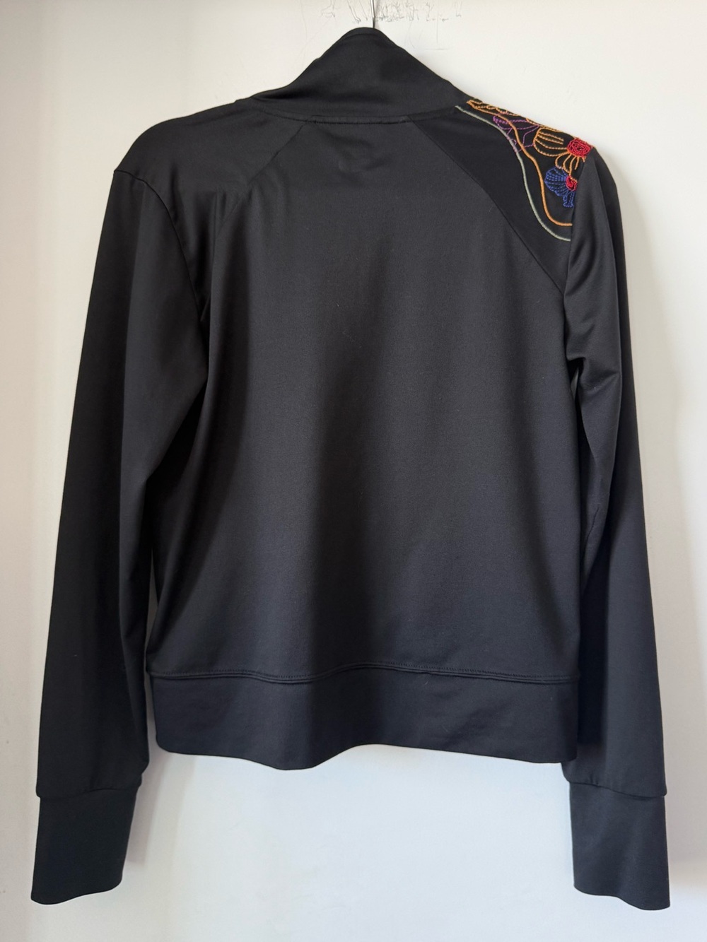 Fila Black Women's Zip-Up Track Jacket with Floral Shoulder Embroidery - Picture 2 of 4
